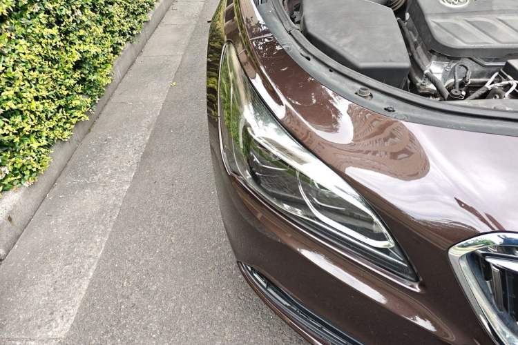 Used Buick LaCrosse 2018 30H Elite Edition Right Front Headlight
