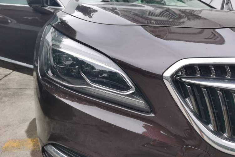 Used Buick LaCrosse 2018 20T Elite Edition Right Front Headlight