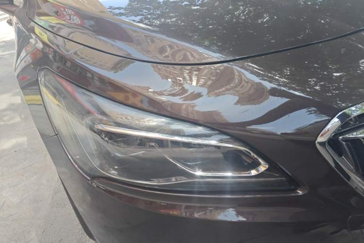 Used Buick LaCrosse 2018 20T Elite Edition Right Front Headlight