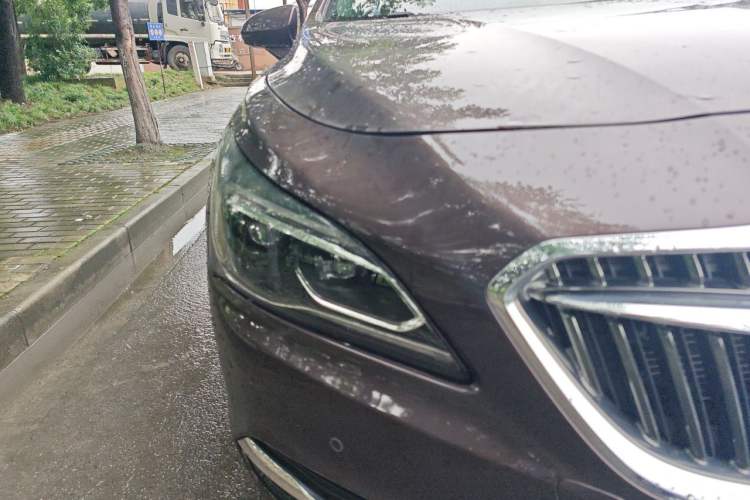 Used Buick LaCrosse 2018 28T Luxury Model Right Front Headlight