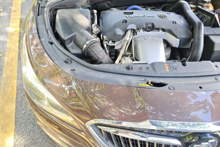 Used Buick LaCrosse 2018 28T Luxury Model Right Front Headlight
