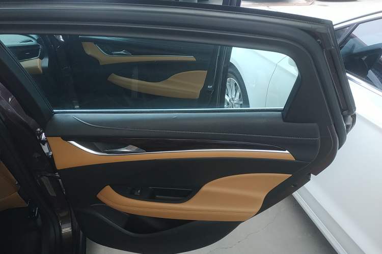 Used Buick LaCrosse 2018 20T Luxury Model Right Rear Door Interior