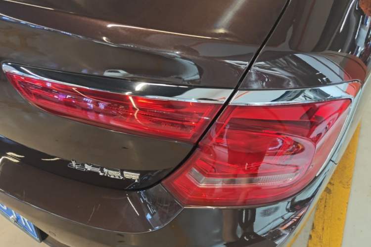 Used Buick LaCrosse 2018 28T Elite Edition Right Rear Taillight