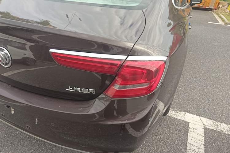 Used Buick LaCrosse 2018 20T Elite Edition Right Rear Taillight