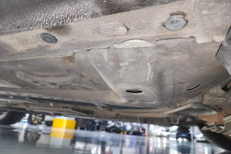Used Buick LaCrosse 2018 28T Elite Edition Right Side Sill