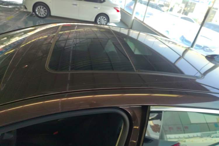 Used Buick LaCrosse 2018 20T Elite Edition Roof