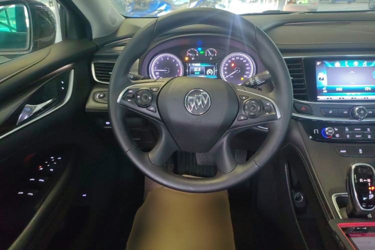 Used Buick LaCrosse 2018 20T Elite Edition Steering Wheel