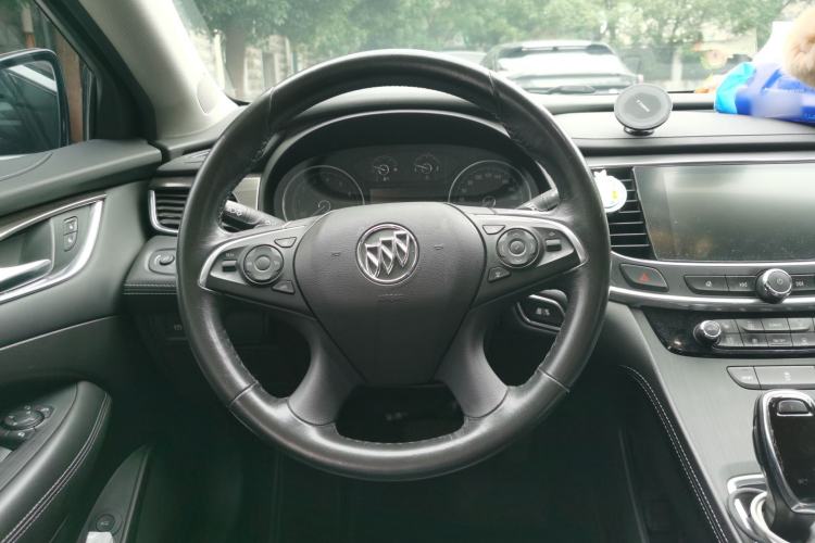 Used Buick LaCrosse 2018 20T Elite Edition Steering Wheel