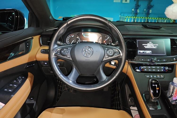 Used Buick LaCrosse 2018 20T Luxury Model Steering Wheel