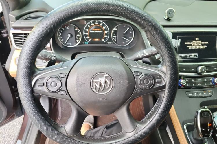 Used Buick LaCrosse 2018 28T Luxury Model Steering Wheel
