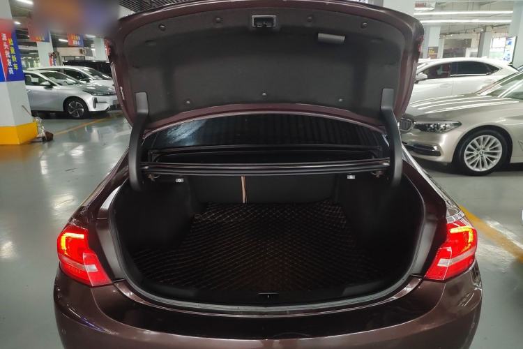 Used Buick LaCrosse 2018 28T Elite Edition Trunk