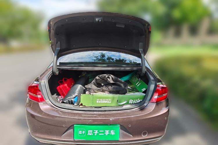 Used Buick LaCrosse 2018 30H Elite Edition Trunk