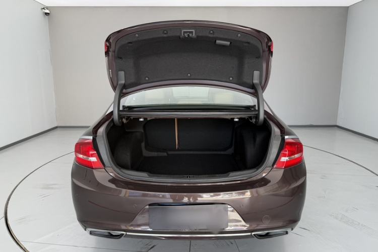 Used Buick LaCrosse 2018 28T Elite Edition Trunk