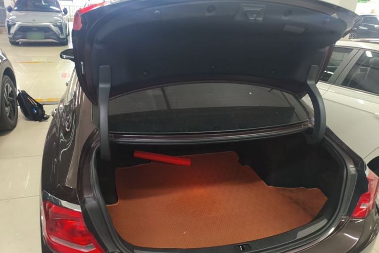 Used Buick LaCrosse 2018 28T Luxury Model Trunk