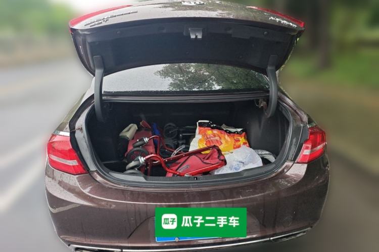 Used Buick LaCrosse 2018 28T Luxury Model Trunk