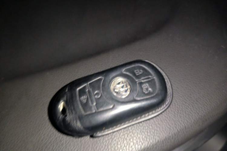 Used Buick LaCrosse 2018 28T Elite Edition Vehicle Key