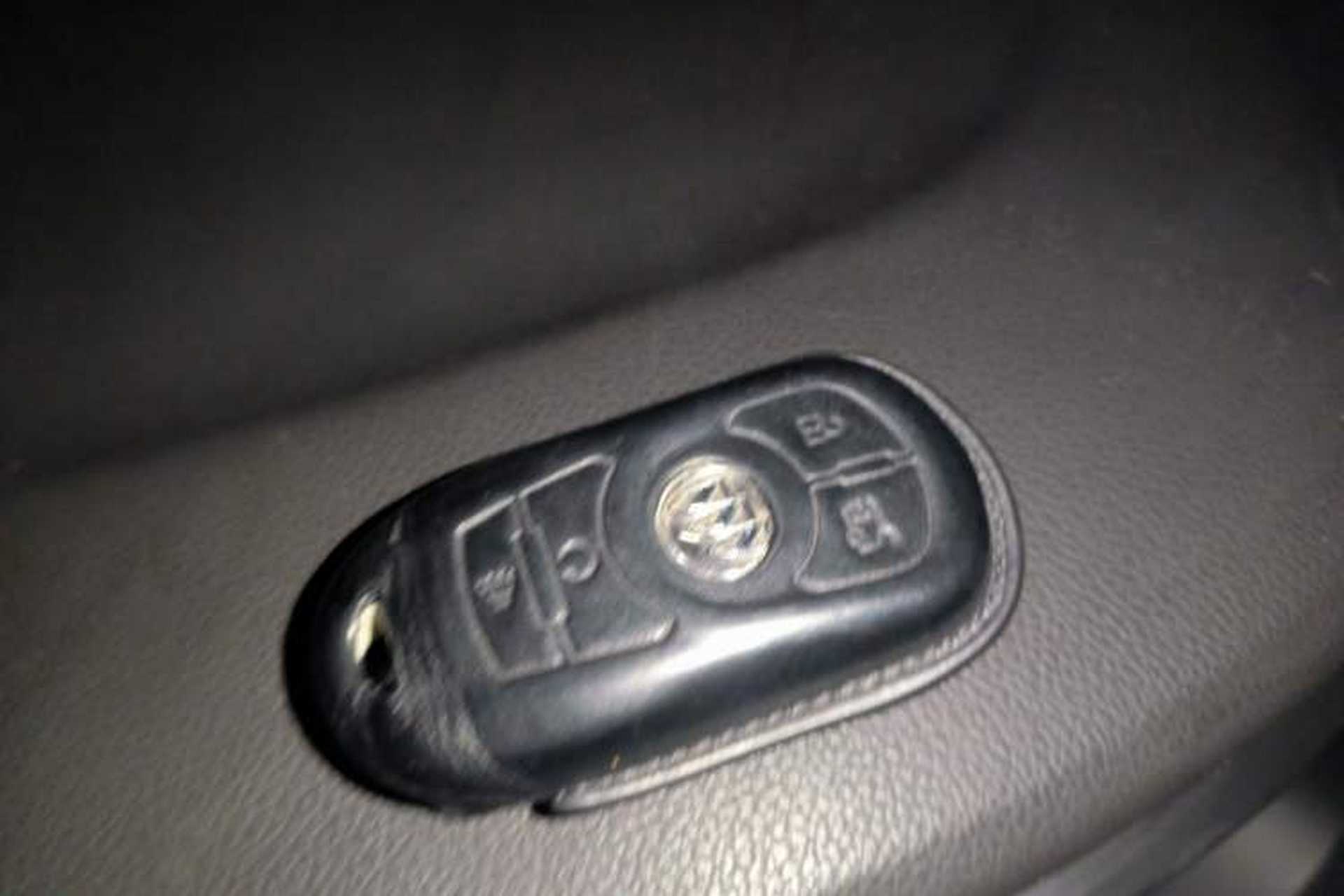 Used Buick LaCrosse 2018 28T Elite Edition Vehicle Key