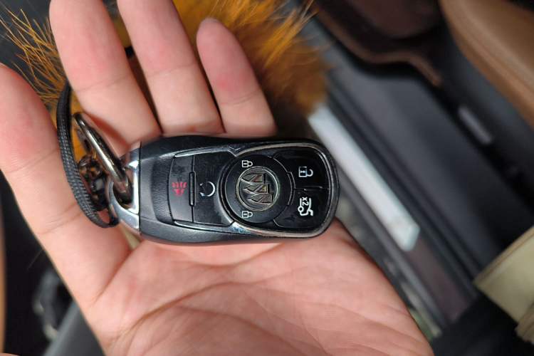 Used Buick LaCrosse 2018 20T Luxury Model Vehicle Key