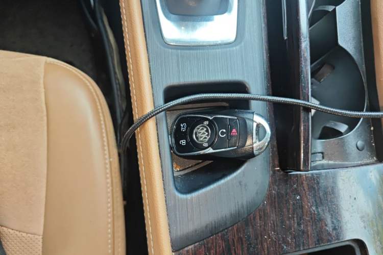 Used Buick LaCrosse 2018 28T Elite Edition Vehicle Key