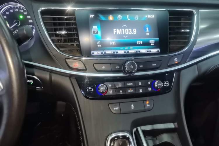 Used Buick LaCrosse 2018 20T Elite Edition Audio And AC Panel