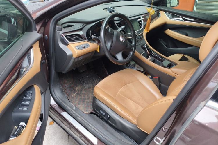 Used Buick LaCrosse 2018 28T Elite Edition Driver Seat