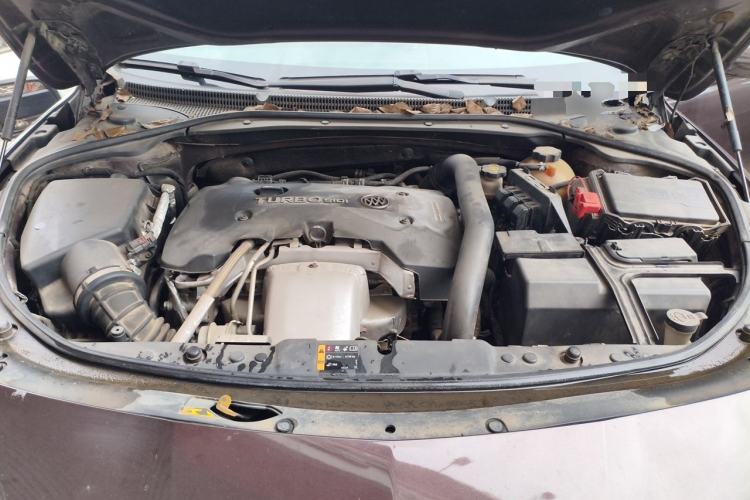 Used Buick LaCrosse 2018 28T Elite Edition Engine Bay