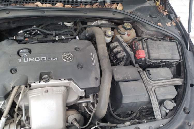 Used Buick LaCrosse 2018 28T Elite Edition Engine Bay Left