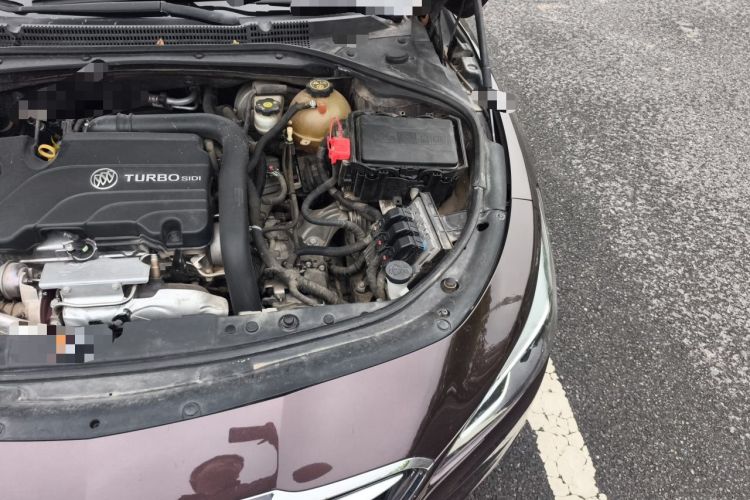 Used Buick LaCrosse 2018 20T Elite Edition Engine Bay Left