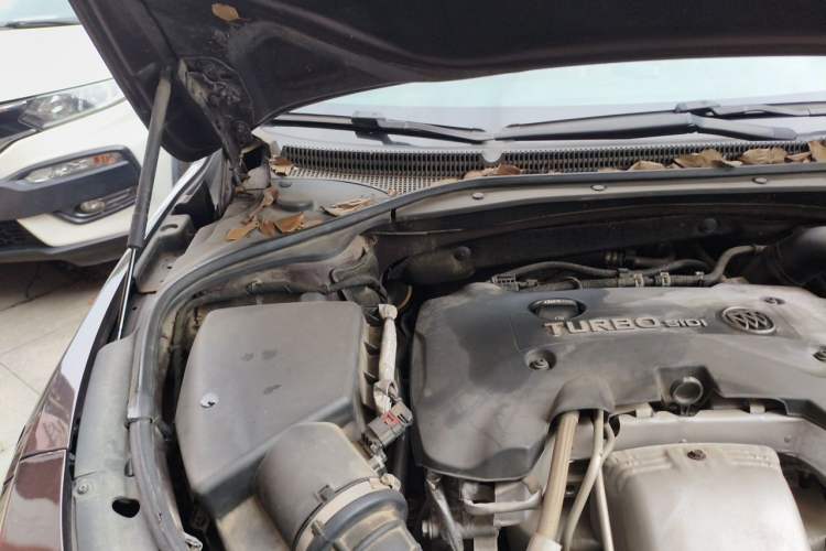 Used Buick LaCrosse 2018 28T Elite Edition Engine Bay Right