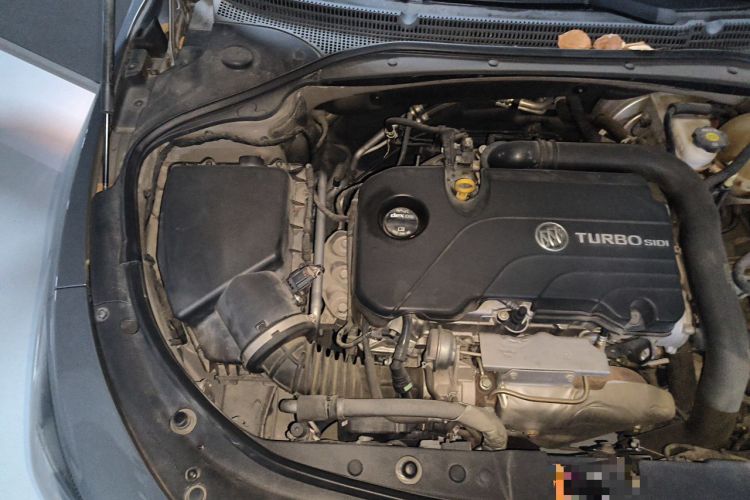 Used Buick LaCrosse 2018 20T Elite Edition Engine Bay Right