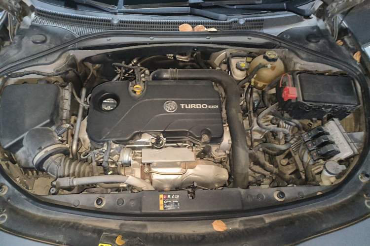 Used Buick LaCrosse 2018 20T Elite Edition Engine Bay
