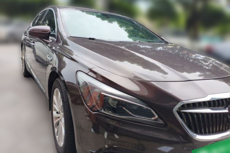 Used Buick LaCrosse 2018 28T Elite Edition Front Right 45 Deg