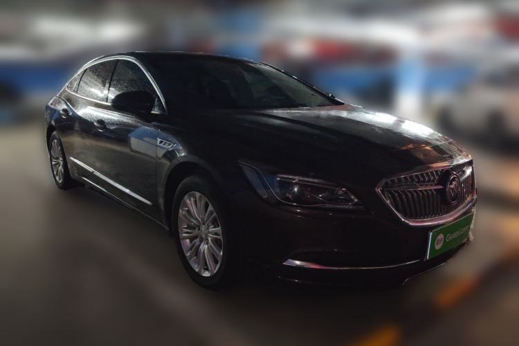 Used Buick LaCrosse 2018 20T Elite Edition Front Right 45 Deg