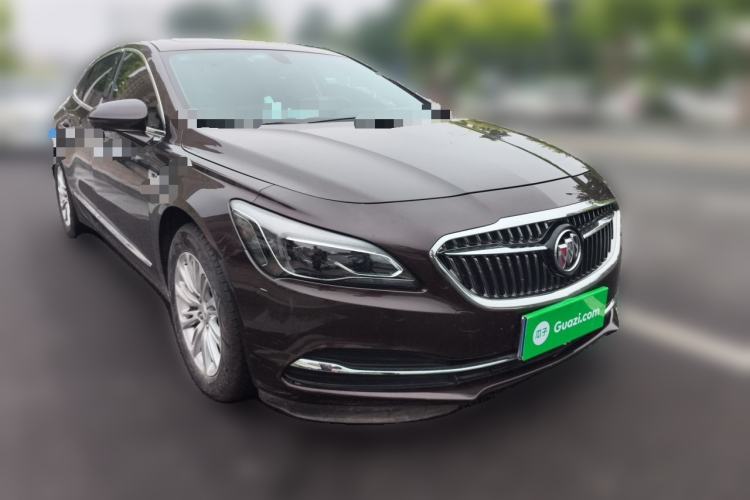 Used Buick LaCrosse 2018 20T Elite Edition Front Right 45 Deg