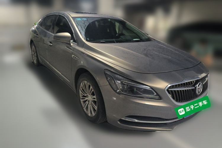Used Buick LaCrosse 2018 20T Elite Edition Front Right 45 Deg