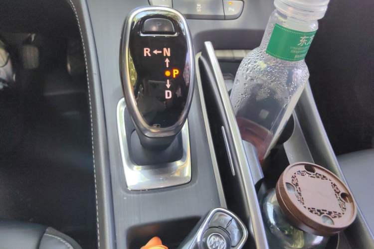 Used Buick LaCrosse 2018 20T Elite Edition Gear Lever