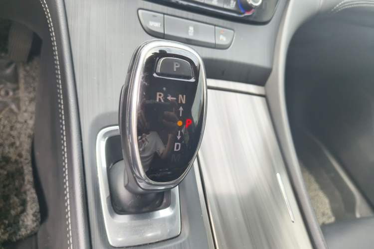 Used Buick LaCrosse 2018 20T Elite Edition Gear Lever