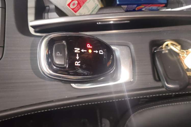 Used Buick LaCrosse 2018 20T Elite Edition Gear Lever