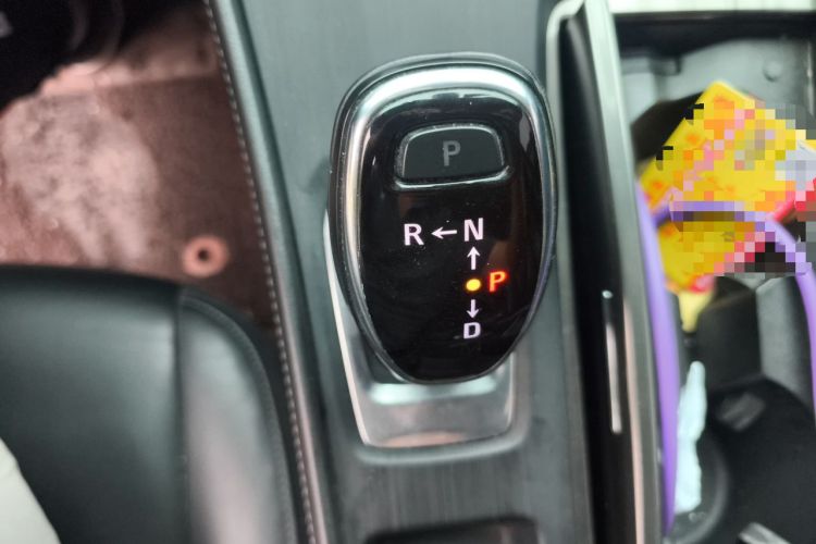 Used Buick LaCrosse 2018 20T Elite Edition Gear Lever