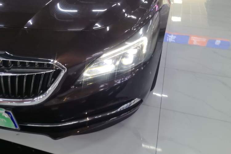 Used Buick LaCrosse 2018 20T Elite Edition Left Front Headlight