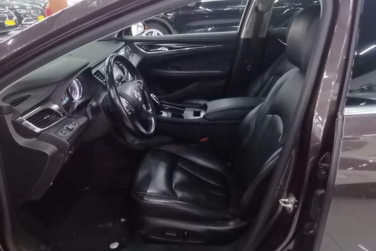 Used Buick LaCrosse 2018 20T Elite Edition Left Front Seat