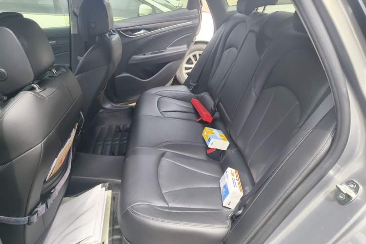 Used Buick LaCrosse 2018 20T Elite Edition Left Rear Seat