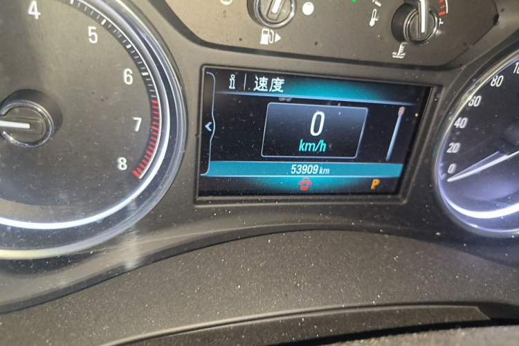 Used Buick LaCrosse 2018 20T Elite Edition Odometer Close Up