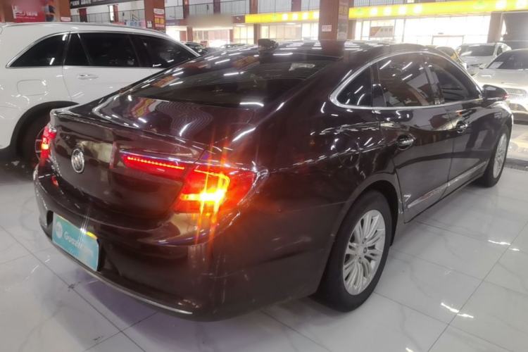 Used Buick LaCrosse 2018 20T Elite Edition Rear Right 45 Deg