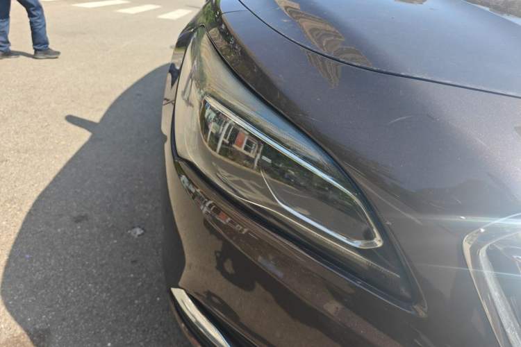Used Buick LaCrosse 2018 20T Elite Edition Right Front Headlight