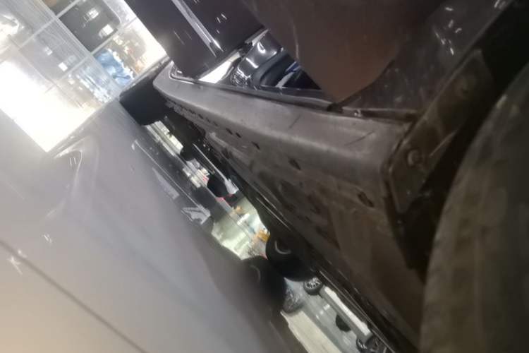 Used Buick LaCrosse 2018 20T Elite Edition Right Side Sill