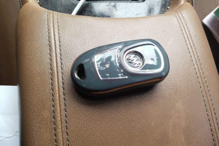 Used Buick LaCrosse 2018 28T Elite Edition Vehicle Key