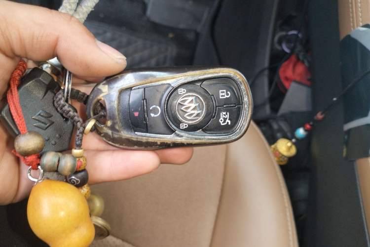 Used Buick LaCrosse 2018 20T Luxury Model Vehicle Key