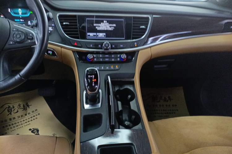 Used Buick LaCrosse 2018 20T Luxury Model Audio And AC Panel