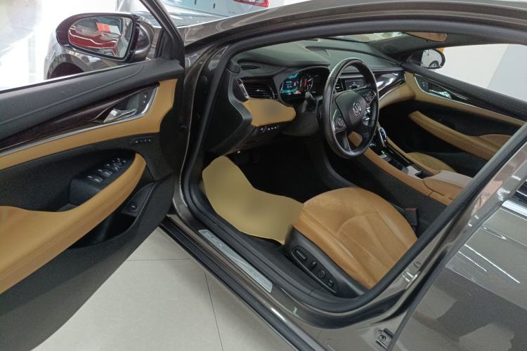 Used Buick LaCrosse 2018 20T Luxury Model Driver Seat